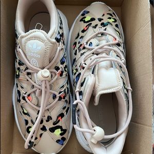 Ozweego plus w size 7